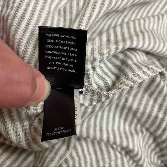 Simply Vera Vera Wang Pajamas Lakeside Lounging Short Sleeve Button Front Pocket - Picture 7 of 8